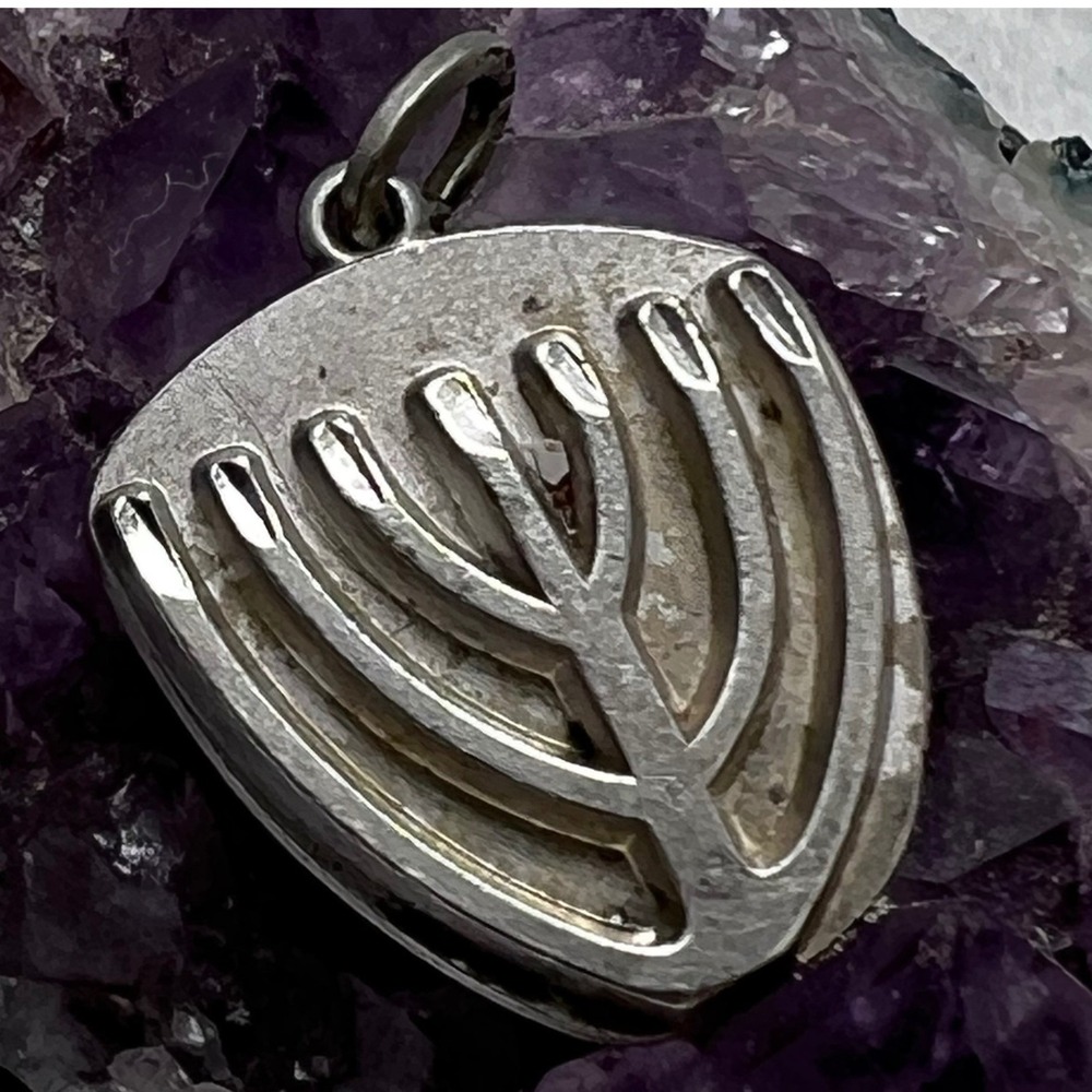 Beaucraft Sterling Silver Menorah Charm Pendant Necklace Vtg Religious Jewish